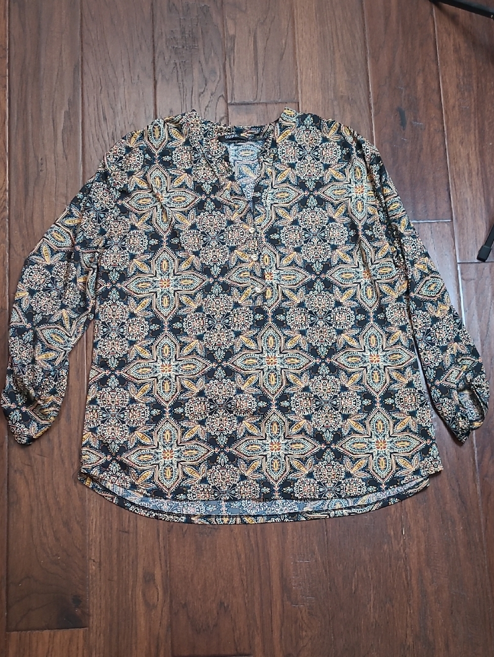Cure. Black with Colorful Abstract Paisley Print Top size XL